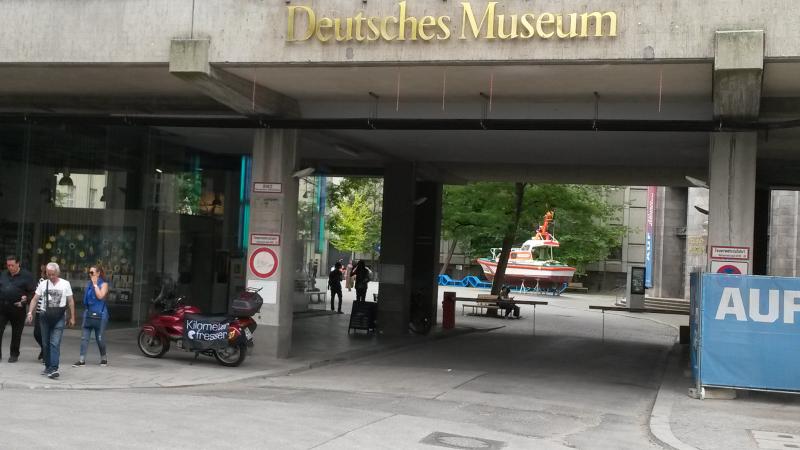 Deutsches Museum, München, N48.130405, E11.583009.jpg