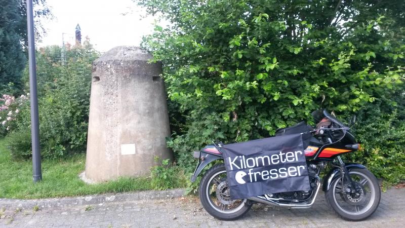 Ein-Mann-Bunker, Salzbergen, N52.323549,  E7.349492.jpg