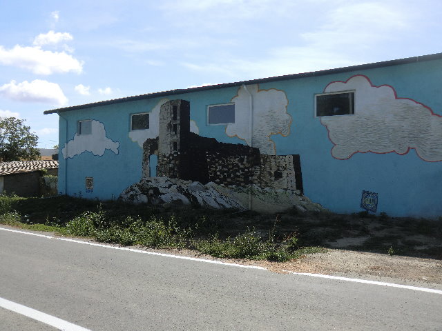 030.2 Graffiti in Enisala-RO.jpg