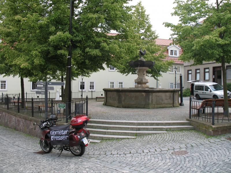 Hennebrunnen_Ilmenau_N50.687103 , E10.914271.JPG