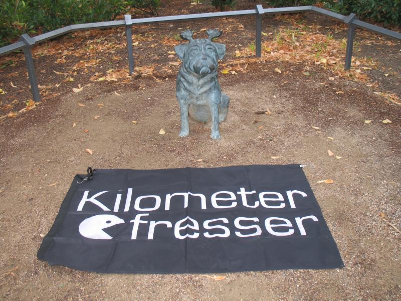 Waldmops beim Loriotdenkmal, Brandenburg an der Havel, N52.411776, E12.554672.JPG