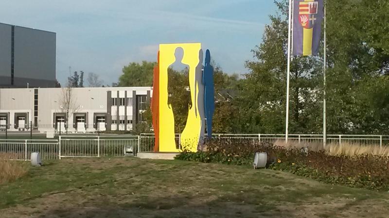 Skulptur Jede Menge Leute, Lohne2.jpg