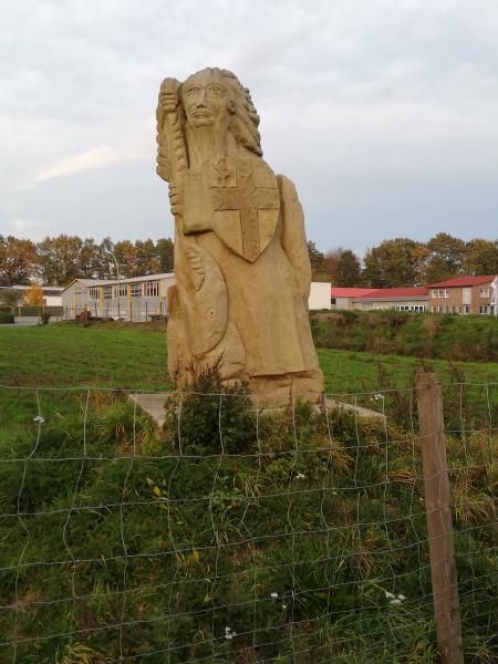 Skulptur am Kreisverkehr, Thuine2.jpg