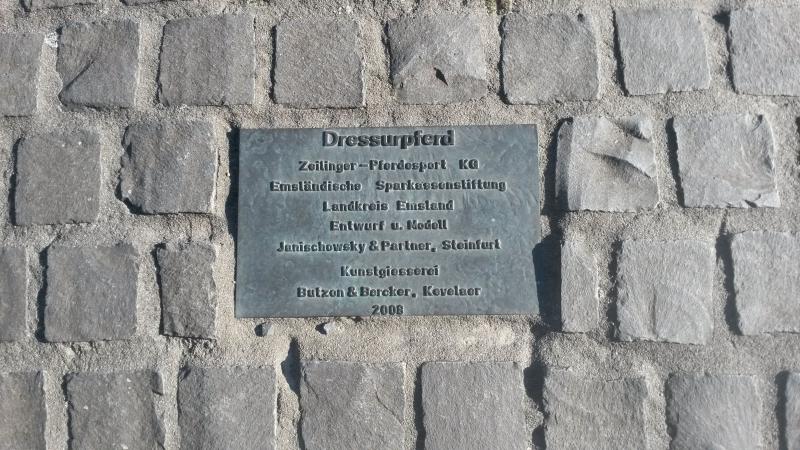 Skulptur Dressurpferd, Emsbüren2.jpg