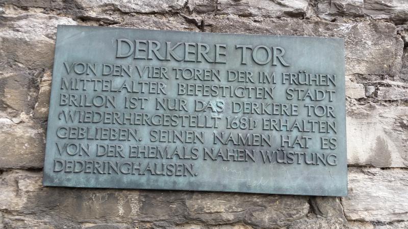 Derkere Tor Brilon. N51.392223, E8.567422.jpg
