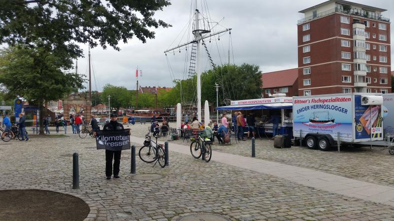 Hafentor in Emden , N53.364418, E7.205942.jpg