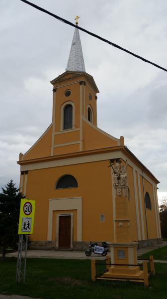 SRB, Bogojevo, Rimokatolicka Crkva Sveti Ladislav 45.53006 19.13001 20170922 (1).jpg