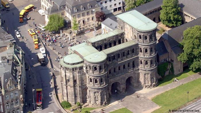 15690406_401 (1).jpg