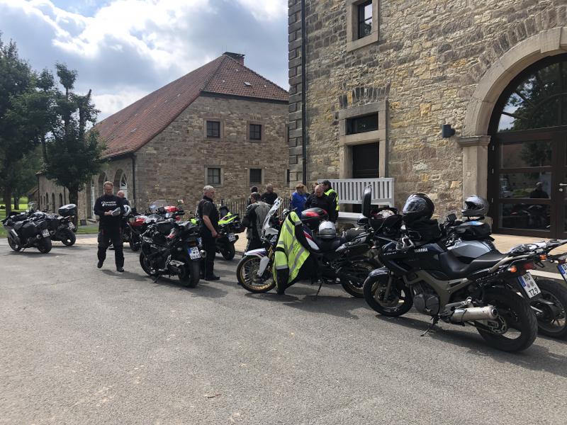 Kurze Pause in Hardehausen