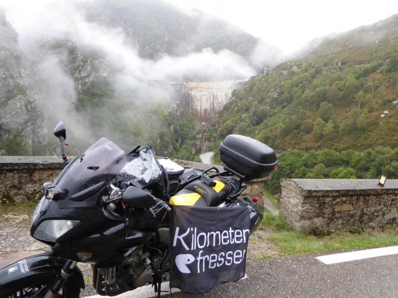 Embalse De La Cohilla.jpg