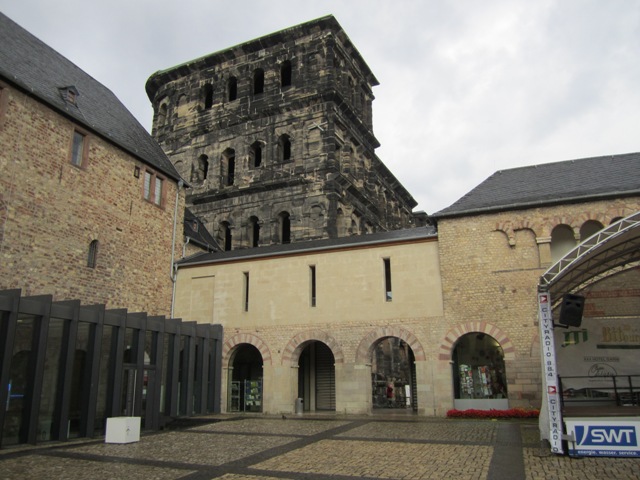 Porta Nigra in Trier (von hinten gesehen)