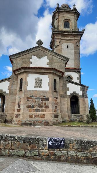 Capella de Guia N 42.255515, W -8.701975.jpg