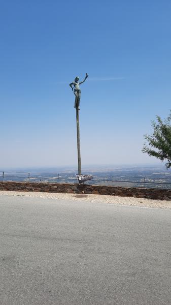 Marvao Statue.jpg