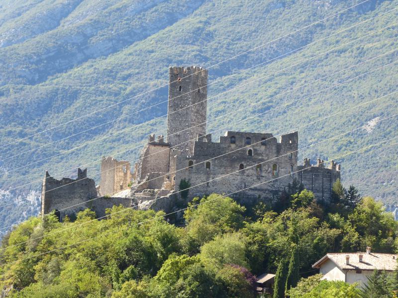 P1050722-Castello di Drena2.JPG