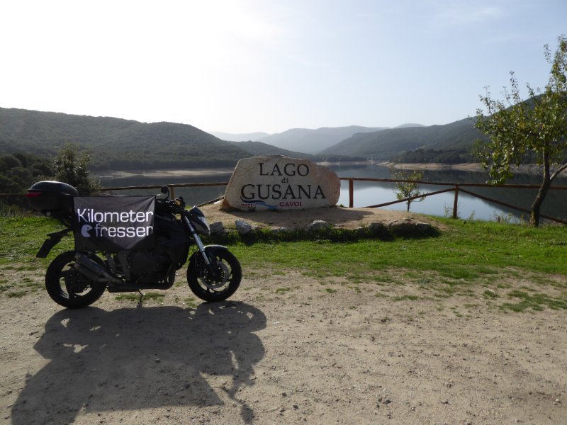 P1060186_Lago di Gusana1.JPG