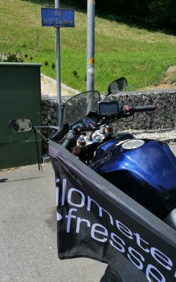 Porte Saint Paul Saint Ursanne im Rücken.jpg