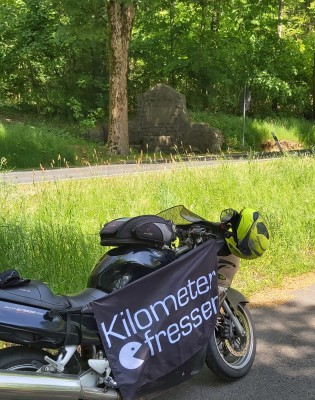 Karl Theobald Brunnen Schotten.jpg