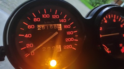 202308 Tacho CB 500.jpg