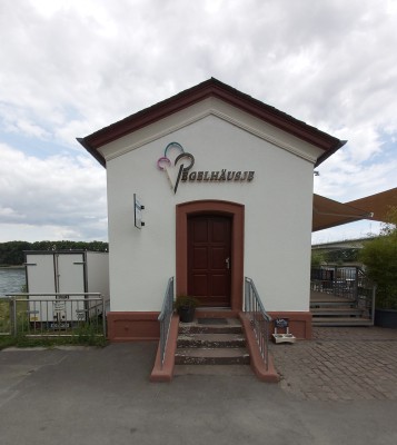 Pegelhäusje Worms.jpg