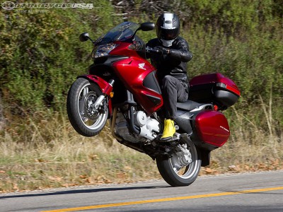 honda-deauville-700-cabs-2010-14.jpg