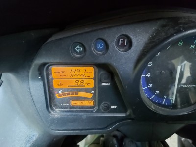 CBR1100 XX 06 Tacho.jpg