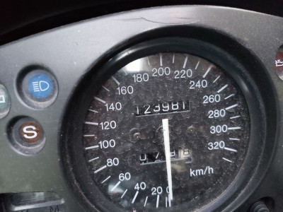 CBR1100 XX 97 Tacho.jpg