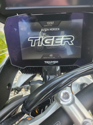 13.287 km am 18.04. Triumph 900 Rally pro