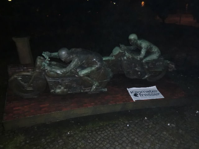 26. Motorradfahrer-Berlin.jpg