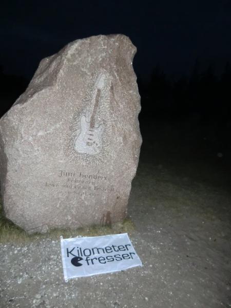 30. Jimi Hendrix Memorial.jpg