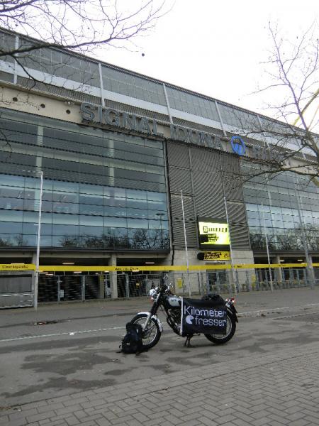 36. Signal Iduna Park.jpg