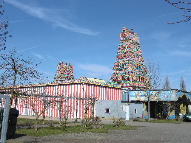 53.2 Hindu Tempel.jpg