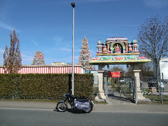 53.1 Hindu Tempel.jpg