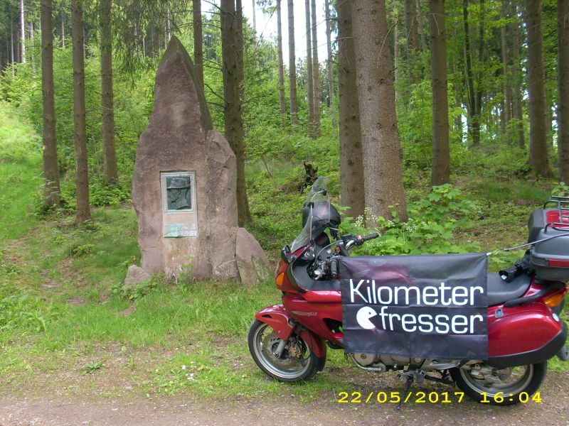 Hermann_Löns_Denkmal, Scherfede,  N51.513805, E8.983337_kl.jpg