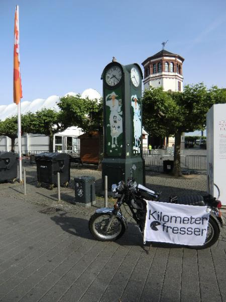 93. Persiluhr Düsseldorf.jpg