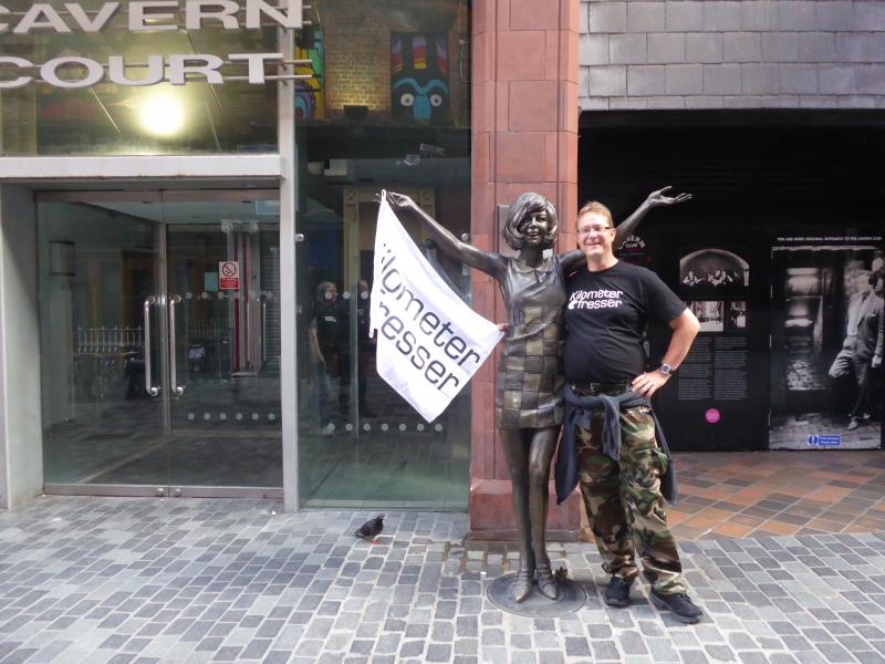 GB, Liverpool, Cilla Black Statue.JPG